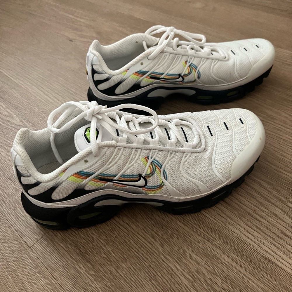 Nike Youth Airmax Size 7Y